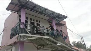 Viral! Anggota LSM Gerhana Serang Satpam SMKN 9 Tangerang, Ini Dugaan Motifnya