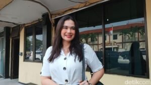 Catherine & Shanty Naksir Artis Sama